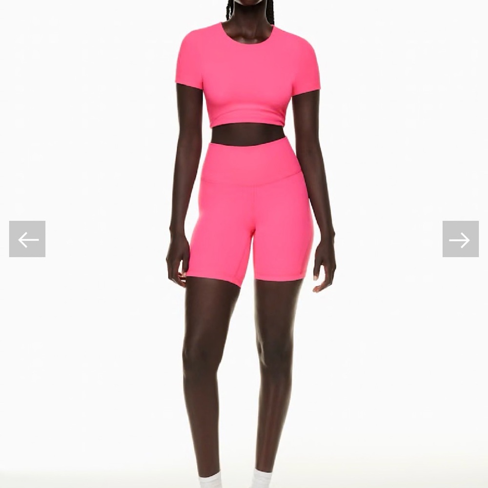 TNA TnaBUTTER™ Atmosphere Hi-Rise 7" Short in Cosmo Pink